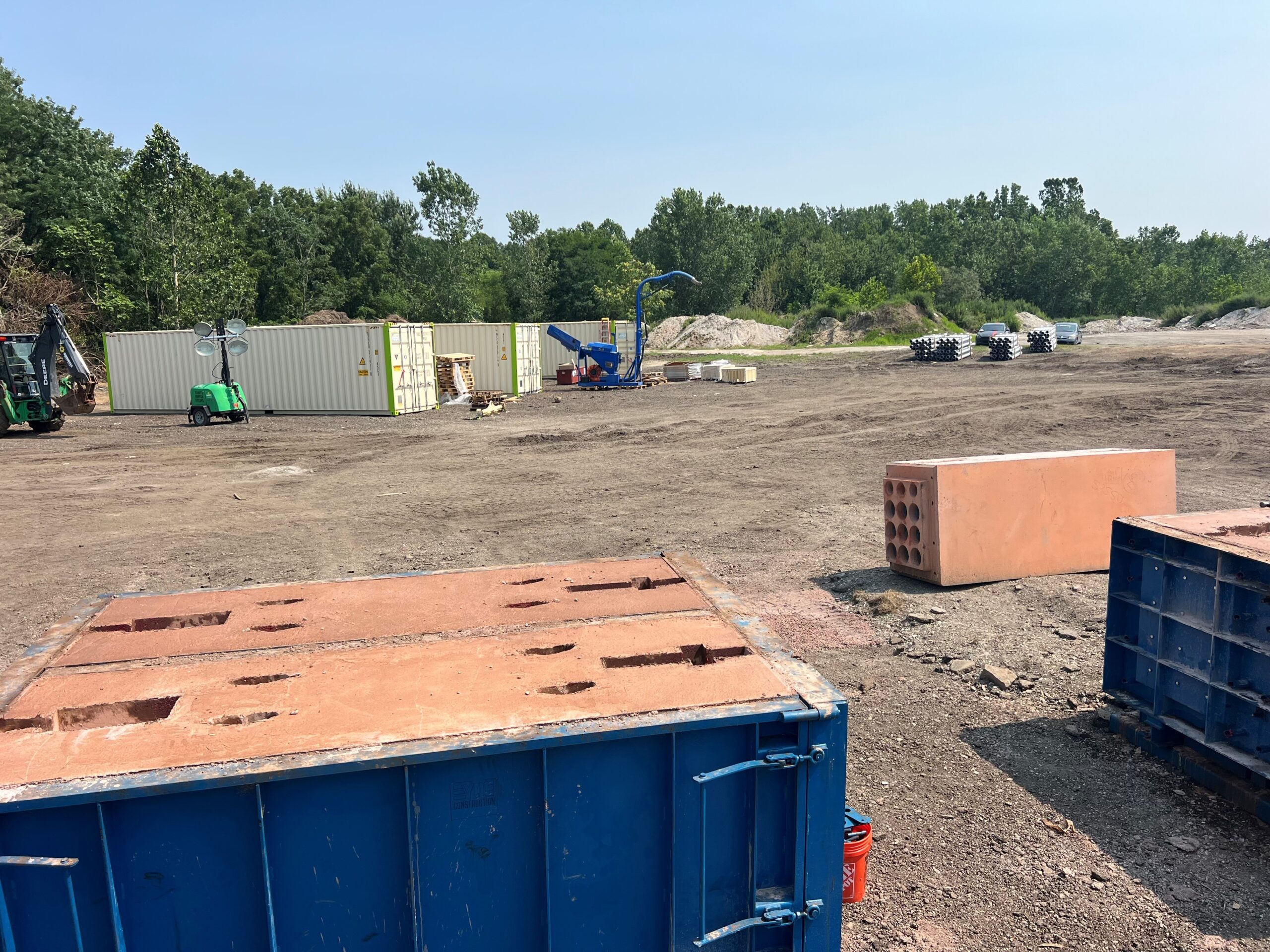 Production molds for Roman Stone EZ-Key® precast duct bank system reinforced with ReforceTech MiniBars™ for an AWS data center project.
